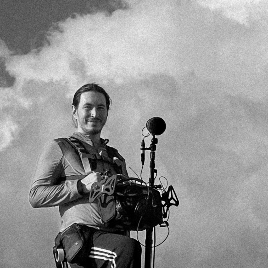 Angel Alonso durante el rodaje del largometraje documental Cabañas